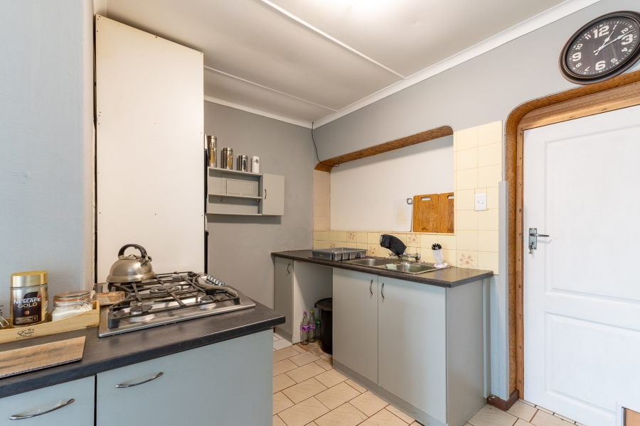 5 Bedroom Property for Sale in Denneoord Western Cape